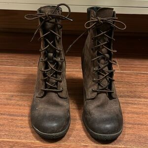 Timberland size 7 1/2 brown